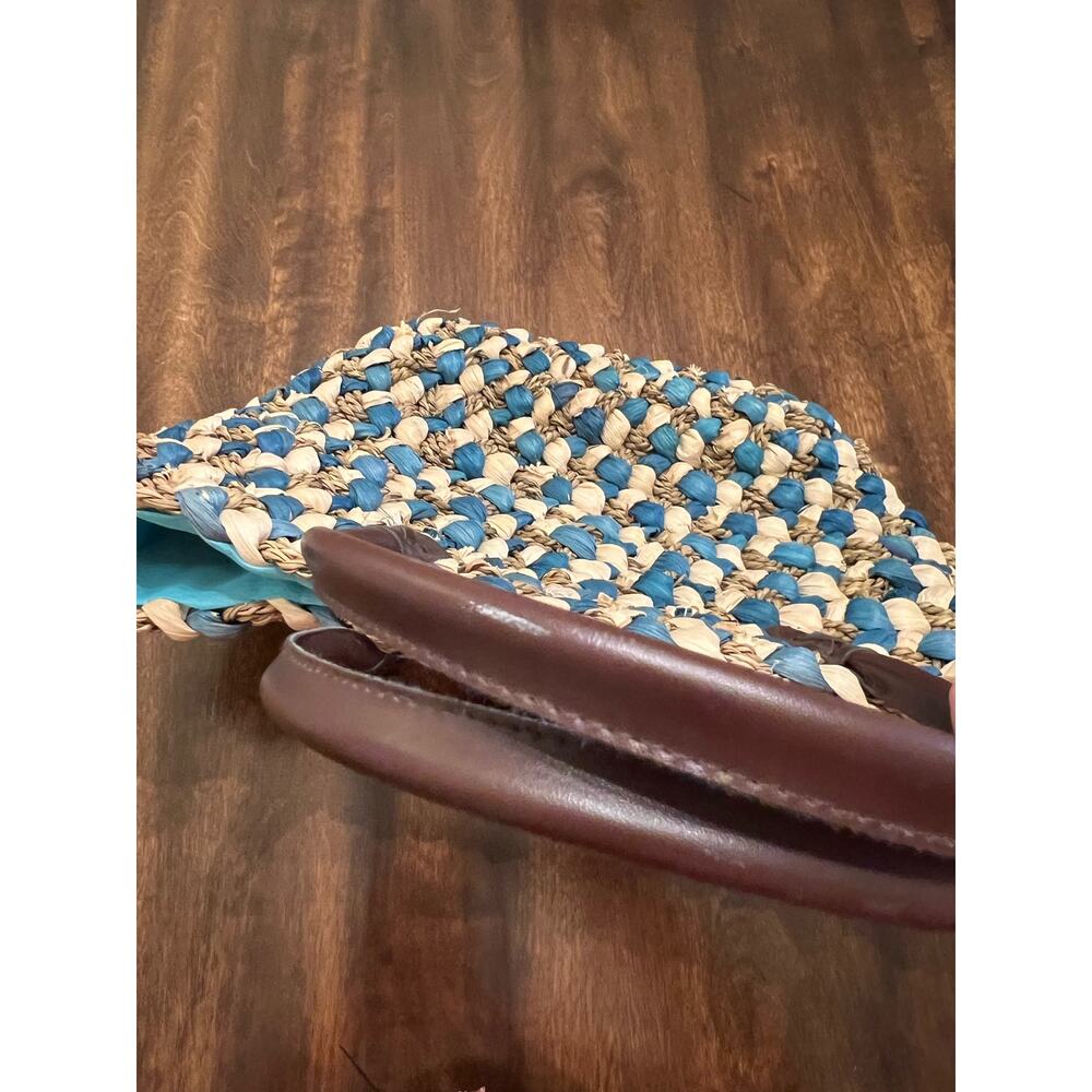 Bijoux Terner Women’s 100% Straw Woven Blue Tan Shoulder Purse - Picture 4 of 13